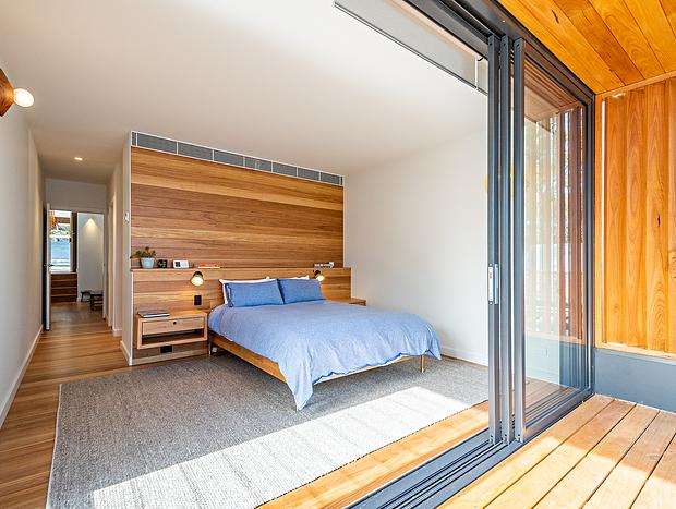 Photo 6 for 'Fantastic Waterfront Beach House' by HolidayCo.