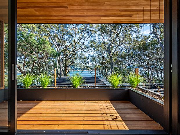 Photo 4 for 'Fantastic Waterfront Beach House' by HolidayCo.