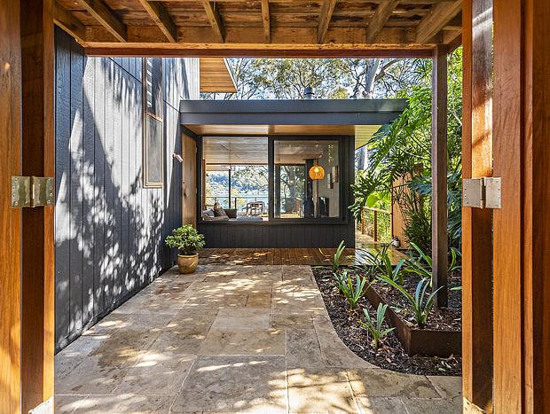 Photo 25 for 'Fantastic Waterfront Beach House' by HolidayCo.