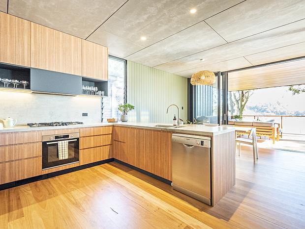 Photo 19 for 'Fantastic Waterfront Beach House' by HolidayCo.