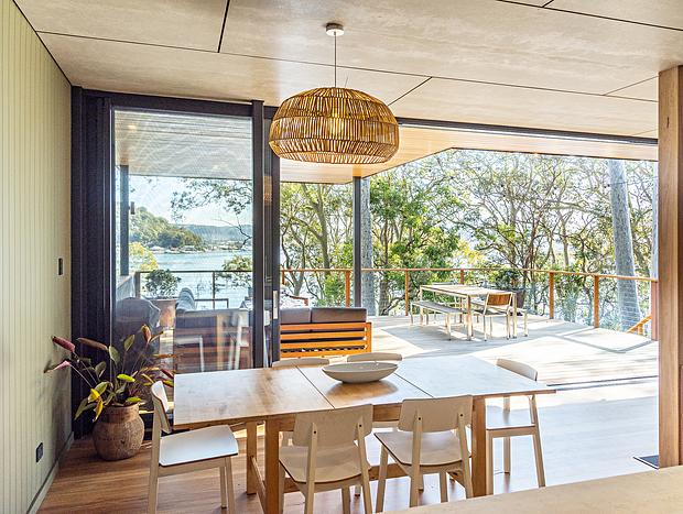 Photo 5 for 'Fantastic Waterfront Beach House' by HolidayCo.