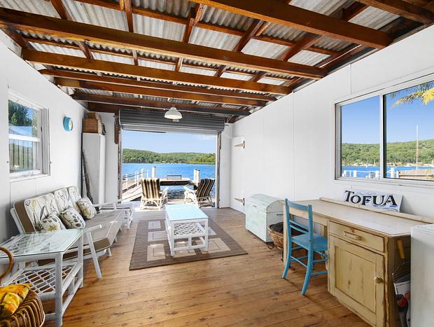 Photo 14 for 'Tofua - Absolute Waterfront' by HolidayCo.