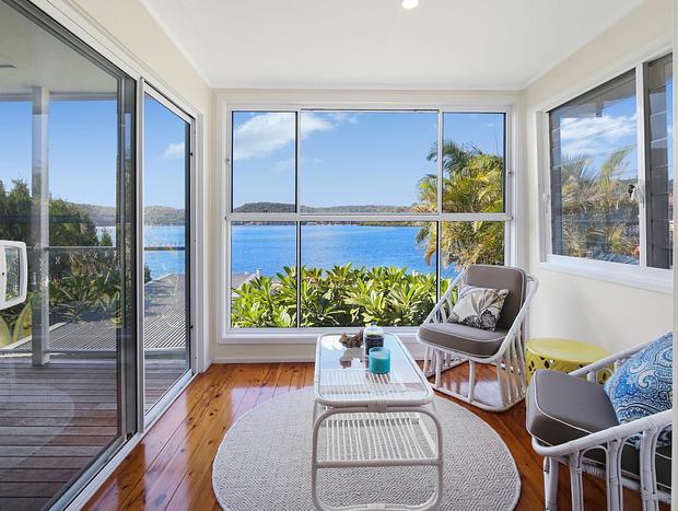 Photo 6 for 'Tofua - Absolute Waterfront' by HolidayCo.