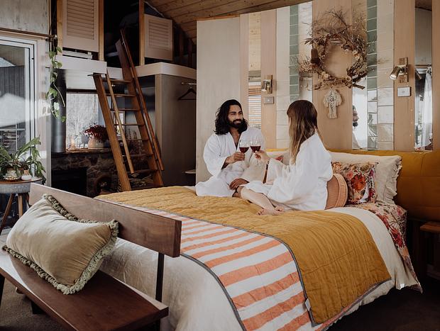 Photo 6 for The Sensational Snowgum Spa Chalet