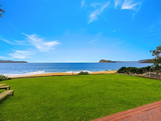 Photo 23 for Absolute Beachfront Beauty