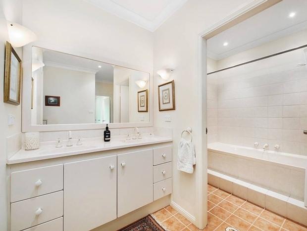 Photo 12 for Bellbird Valley Farmhouse