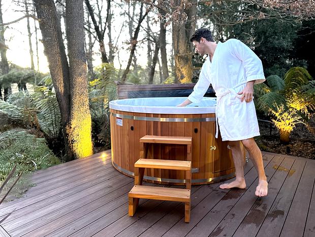 Photo 2 for Night time hot tub