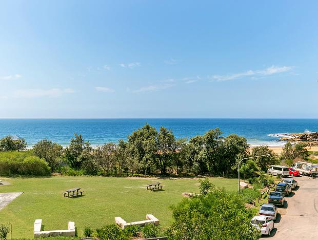 Photo 11 for 'Salty Air Beachside Cottage' by HolidayCo.