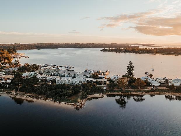 Photo 22 for Teulu House - Luxury Retreat in Nungurner