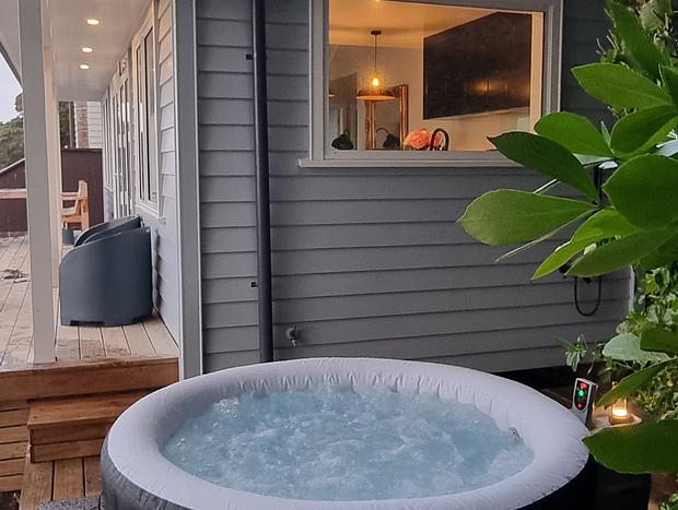Photo 8 for Red Rock Cottage, beachfront luxury