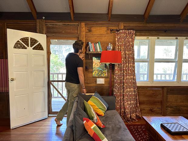 Photo 10 for Log Cabin Lovin