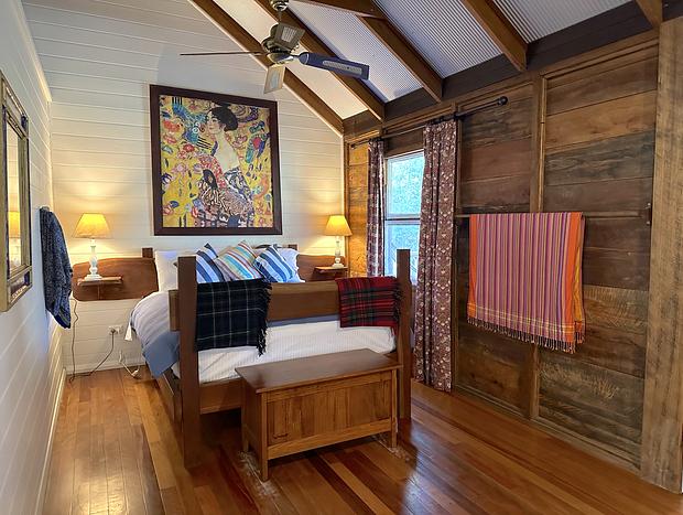 Photo 8 for Log Cabin Lovin