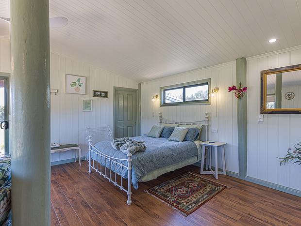Photo 11 for Kangaroo Creek Cottage