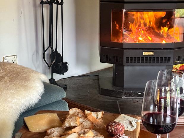 Photo 7 for Warby Serenity: Nature Escape with Outdoor Tubs & Fireplace
