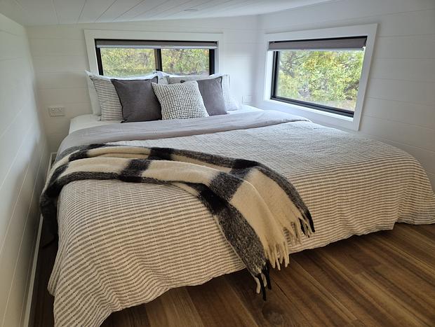 Photo 13 for French Island 3921 - Tiny House 2
