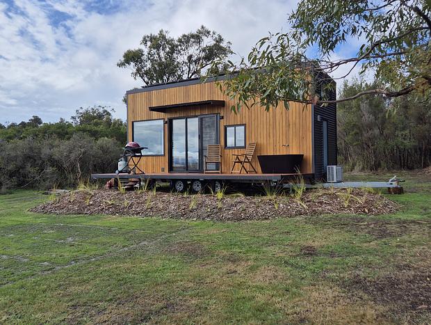 Photo 14 for French Island 3921 - Tiny House 2