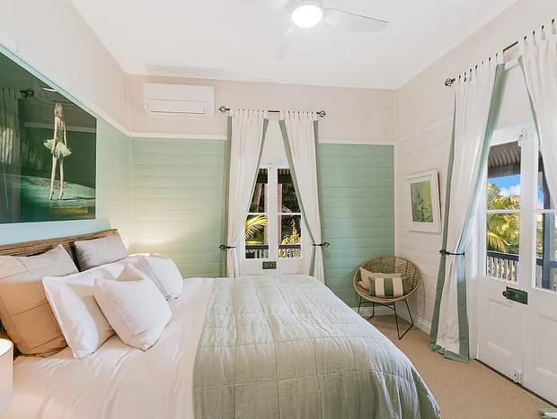 Photo 11 for Glenelg Upstairs Residence (1-6 persons)