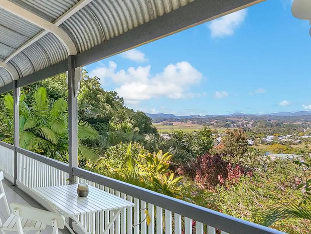 Photo 18 for Glenelg Upstairs Residence (1-6 persons)