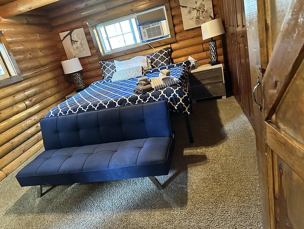 Photo 21 for Beautiful Updated Log Cabin In The Wilderness