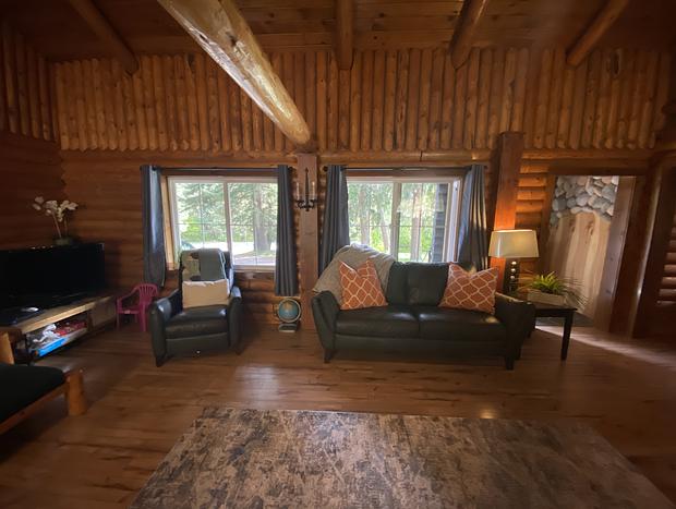 Photo 35 for Beautiful Updated Log Cabin In The Wilderness