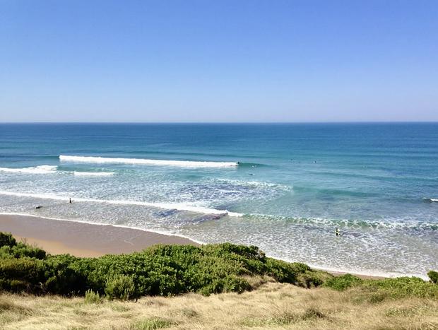 Photo 19 for Oceans 180