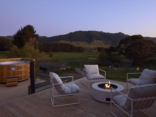 Photo 20 for Romance in Kapiti