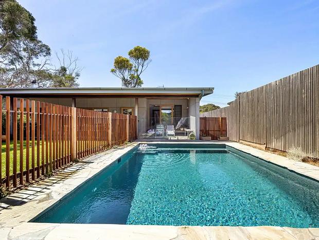 Photo 10 for Ivy Tyrone - Gas heated Pool - Stunning Renovation