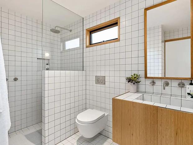 Photo 28 for Ivy Tyrone - Gas heated Pool - Stunning Renovation