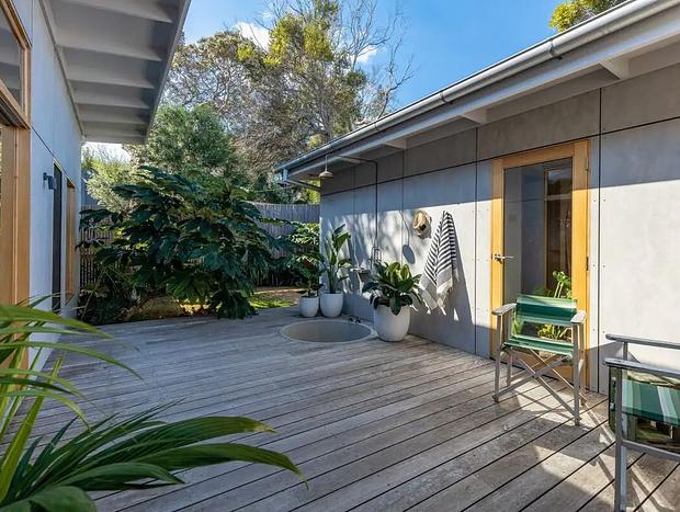 Photo 32 for Ivy Tyrone - Gas heated Pool - Stunning Renovation