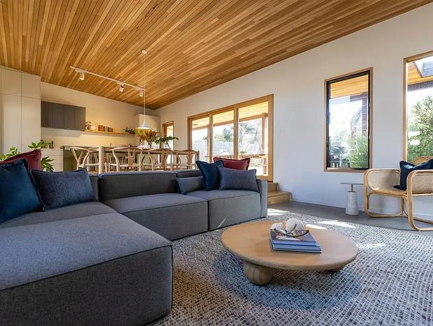 Photo 12 for Ivy Tyrone - Gas heated Pool - Stunning Renovation