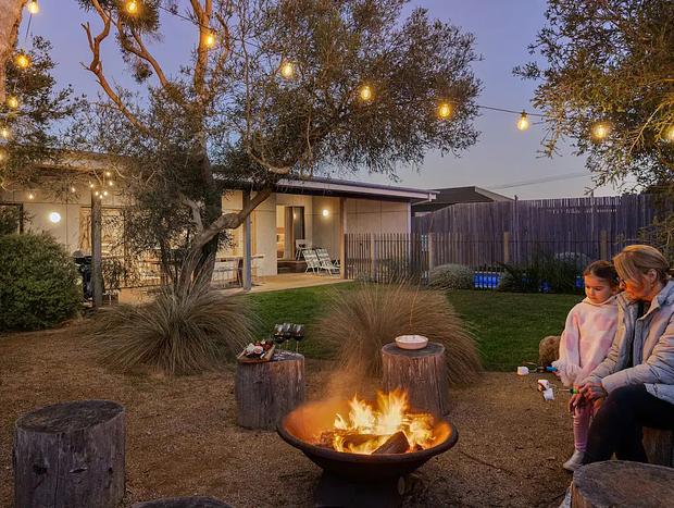 Photo 4 for Ivy Tyrone - Gas heated Pool - Stunning Renovation