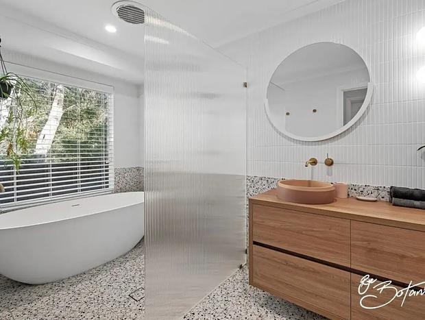 Photo 18 for Rye Botanica - Swim Spa - Renovated - Amazing Garden