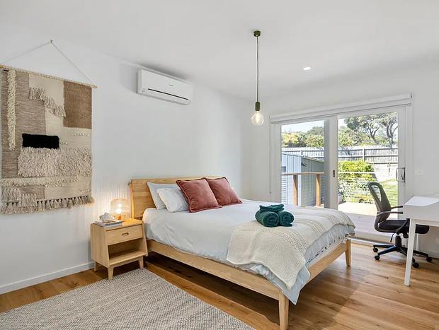 Photo 15 for Moonah Tree House - Rye Back Beach retreat w/ Spa