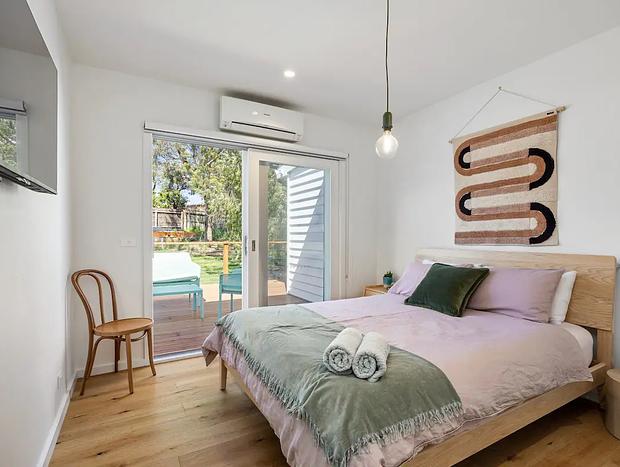 Photo 13 for Moonah Tree House - Rye Back Beach retreat w/ Spa