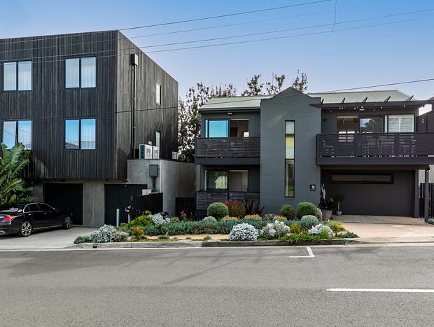 Photo 17 for Barwon Heads Beach House | Close to River & Shops