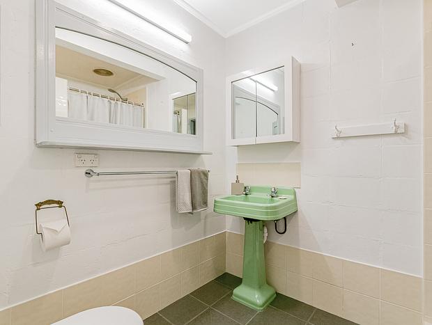 Photo 18 for Glenelg Whole Residence