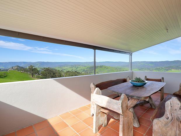 Photo 12 for Mountain Top Chalet with 360 Views