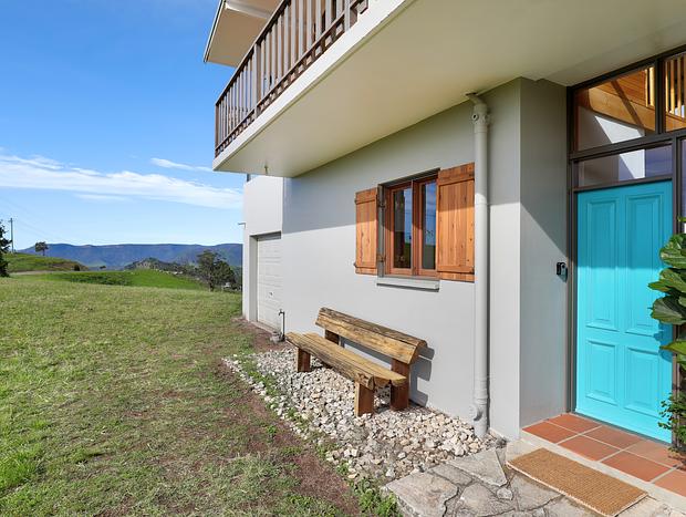 Photo 13 for Mountain Top Chalet with 360 Views