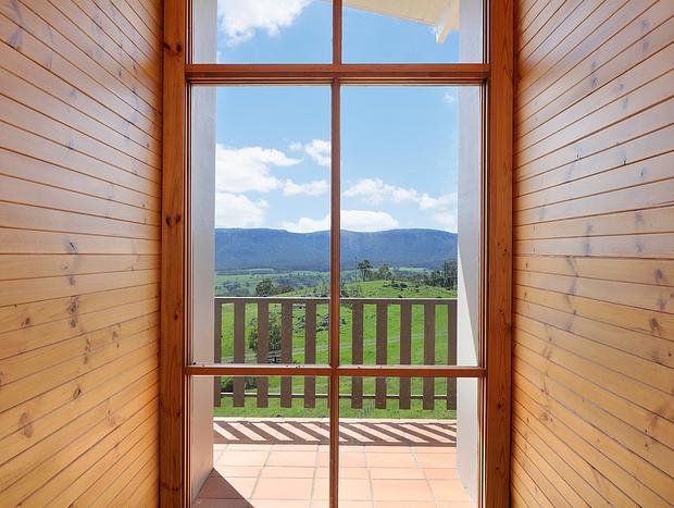 Photo 18 for Mountain Top Chalet with 360 Views