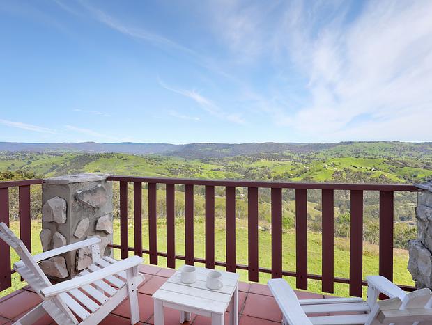 Photo 17 for Mountain Top Chalet with 360 Views