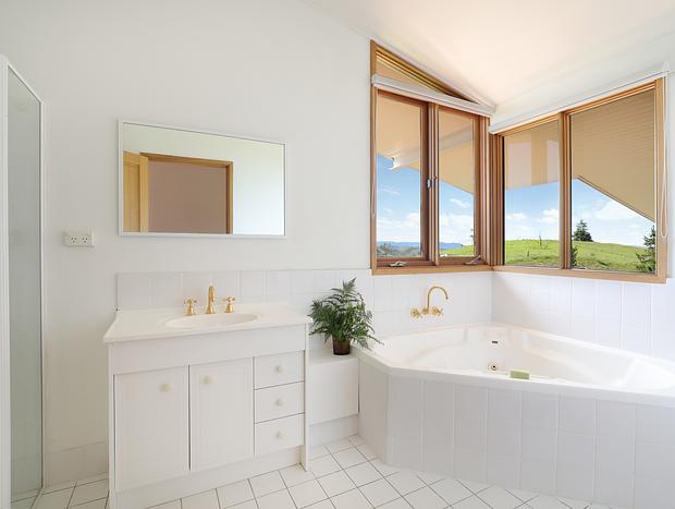 Photo 6 for Mountain Top Chalet with 360 Views