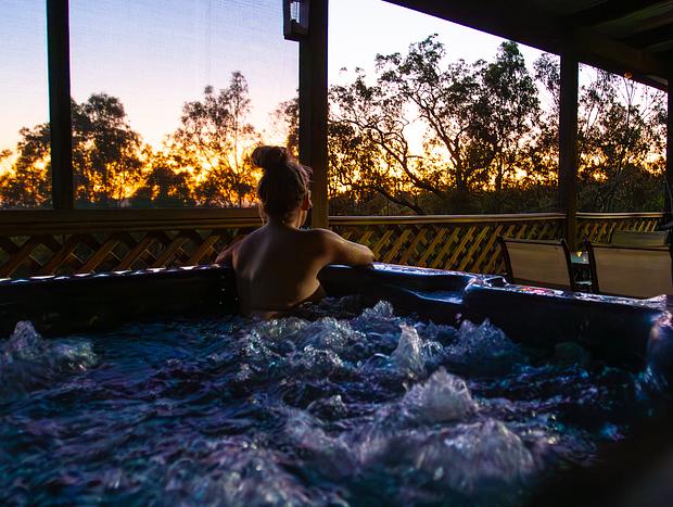 Photo 4 for Hot tub at Sunset