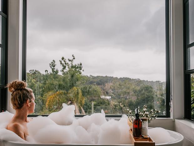 Photo 7 for Bubble Bath at Sunset