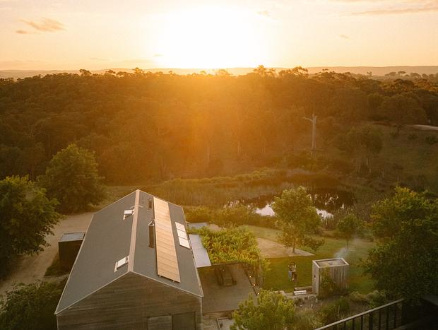 Photo 31 for Hillplains off-grid Luxury