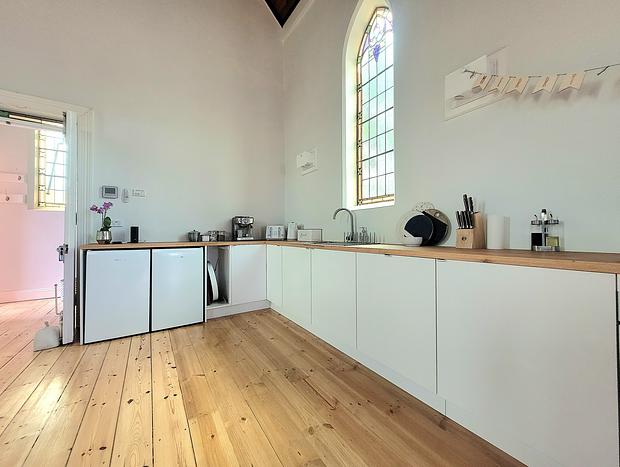 Photo 26 for The Vines - Wyuna: Luxury Church Retreat nr Echuca