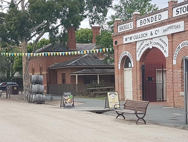 Photo 28 for The Vines - Wyuna: Luxury Church Retreat nr Echuca
