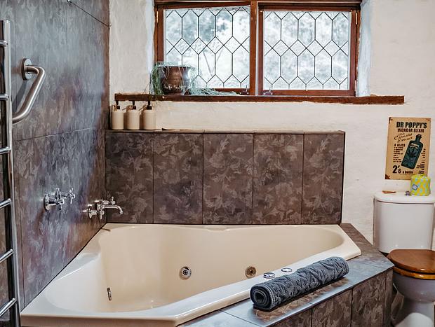 Photo 40 for Sandon Ridge Studio
