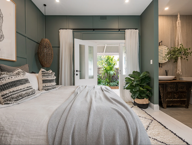Photo 5 for Barefoot Bay Cottage with Pool & Outdoor Bath