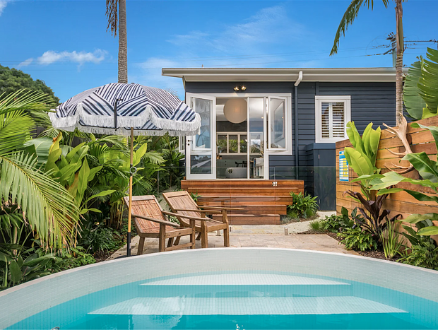 Photo 14 for Barefoot Bay Cottage with Pool & Outdoor Bath