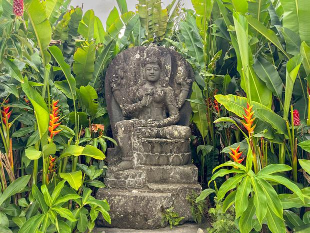 Photo 3 for Find peace at Crystal Castle